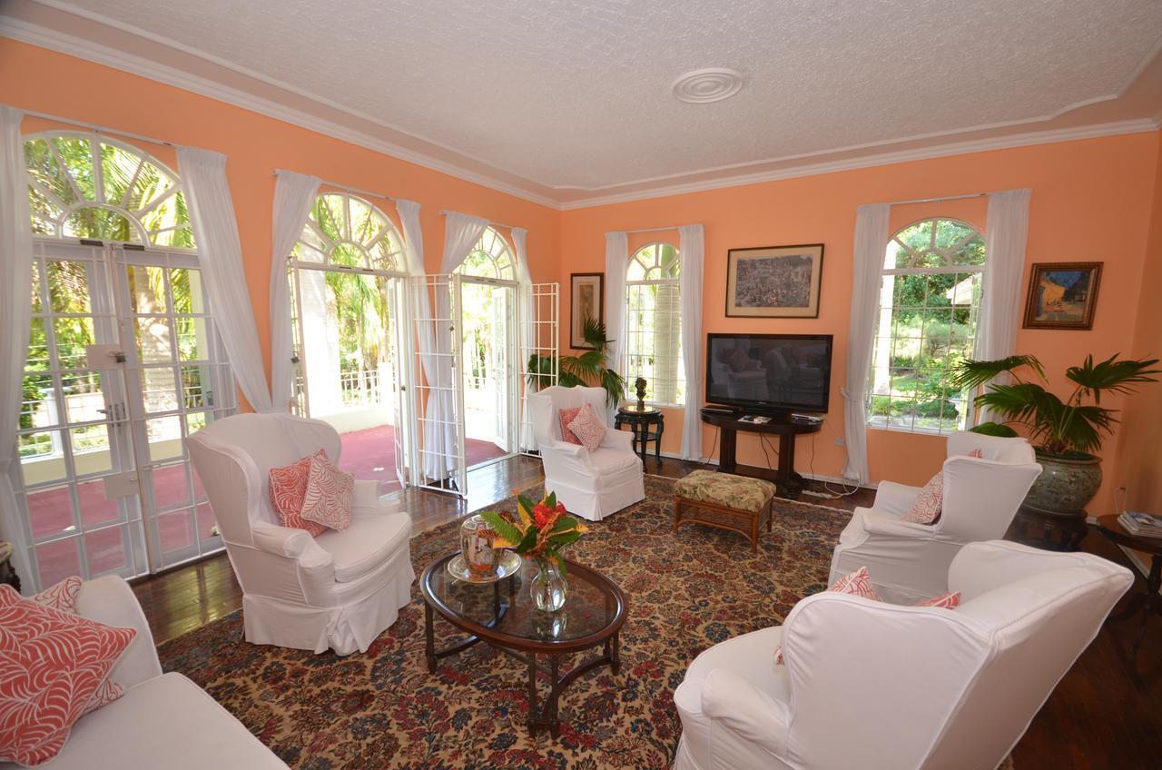 Summerhill Four Bedroom Villa Бухта Монтего Экстерьер фото